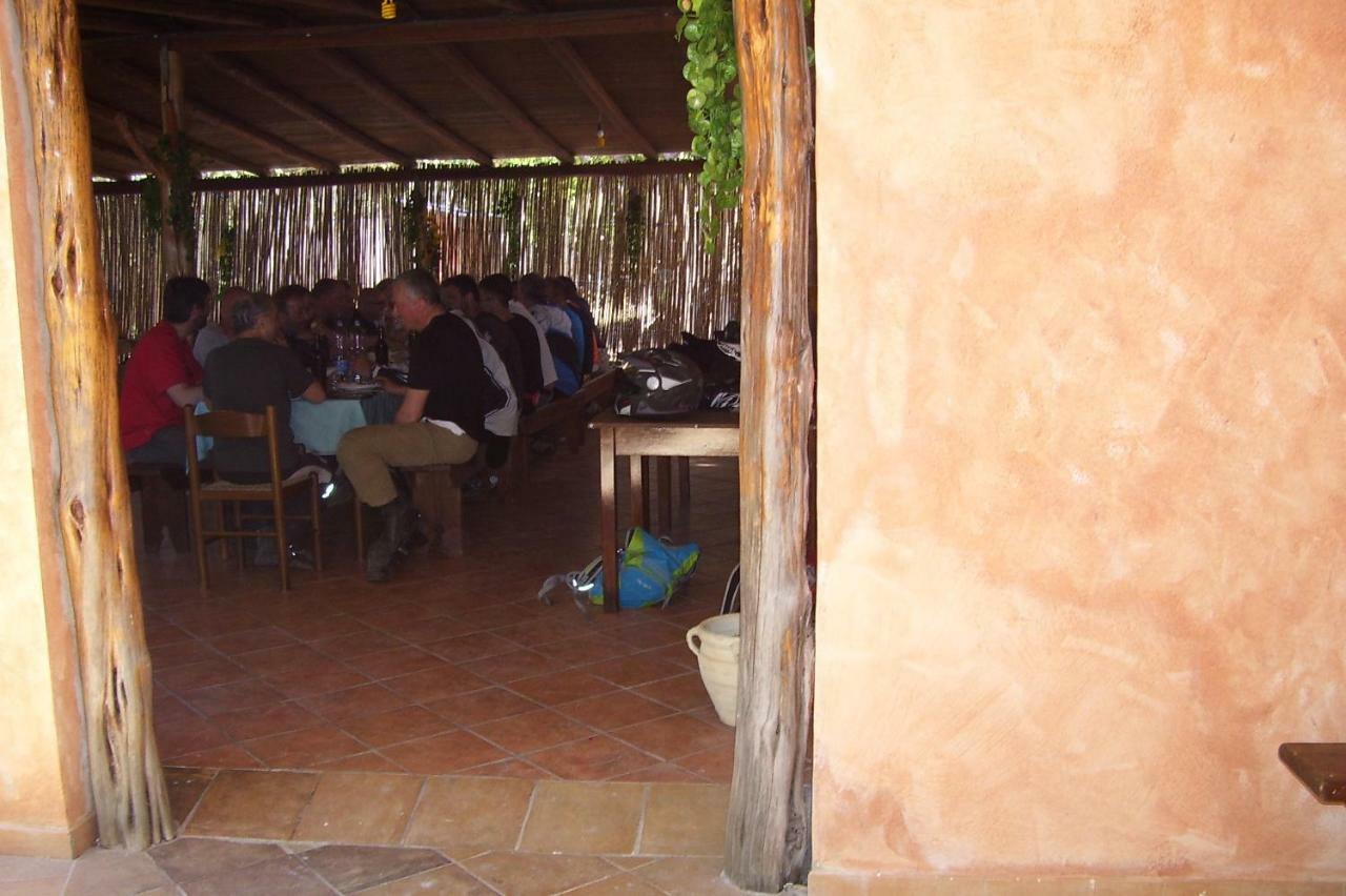 Fumu Ludurru Farm Stay Padru Luaran gambar